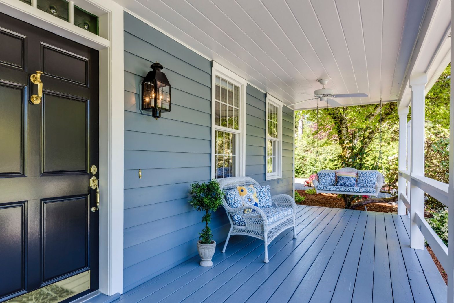 8 Renovation Ideas to Modernize the Look of Your Home’s Exterior